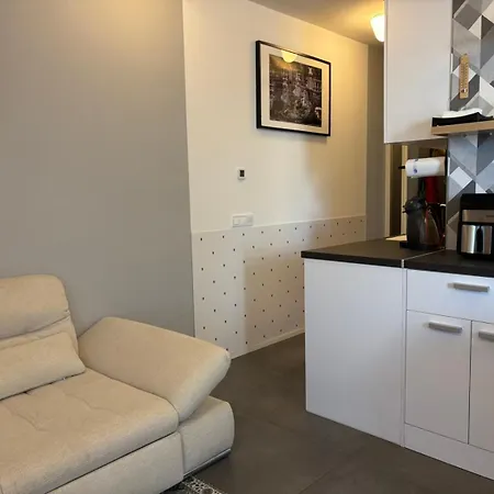 One Bedroom 316 Daire